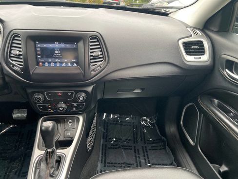 Used 2018 Jeep Compass Latitude w/ Popular Equipment Group image 31