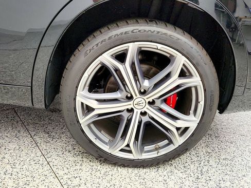 Used 2019 Maserati Levante S GranSport AWD/4WD image 9