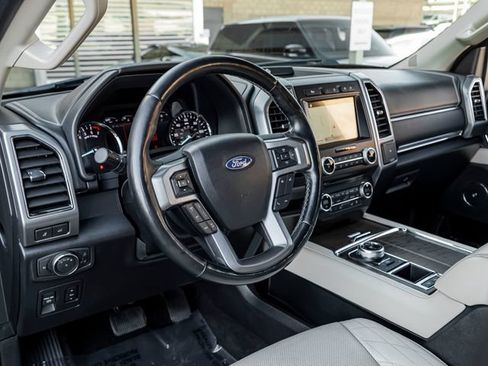 Used 2018 Ford Expedition Platinum RWD image 15