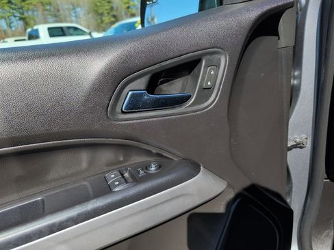 Used 2019 Chevrolet Colorado LT w/ LT Convenience Package AWD/4WD image 19
