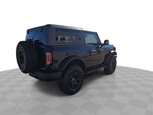 Used 2023 Ford Bronco Wildtrak image 8