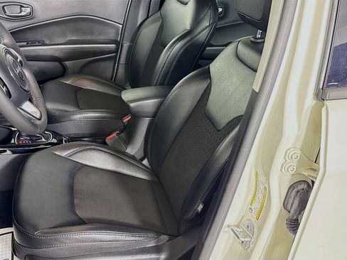 Used 2021 Jeep Compass Latitude image 22