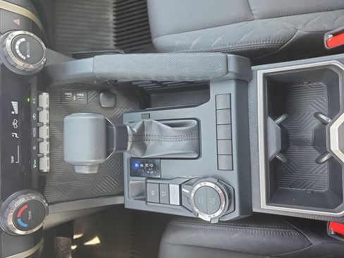 Used 2025 Toyota Tacoma SR5 AWD/4WD image 24