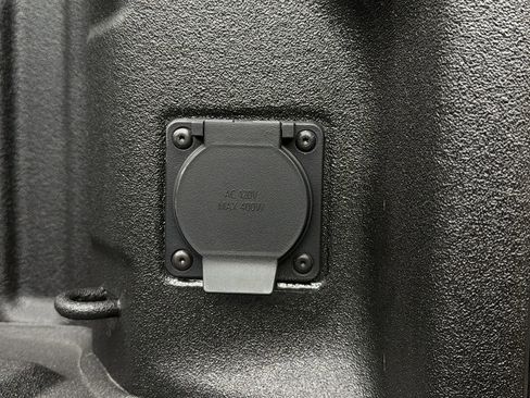 Used 2025 GMC Sierra 3500 Denali w/ Denali Reserve Package image 19