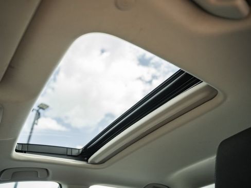 Used 2024 Honda Accord EX image 36