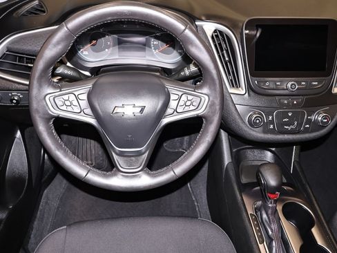 Used 2022 Chevrolet Malibu RS FWD image 21
