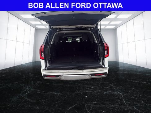 Used 2025 Ford Expedition Max Platinum w/ Driver's Package AWD/4WD image 16