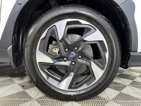 Used 2024 Subaru Crosstrek 2.5i Limited AWD/4WD image 9