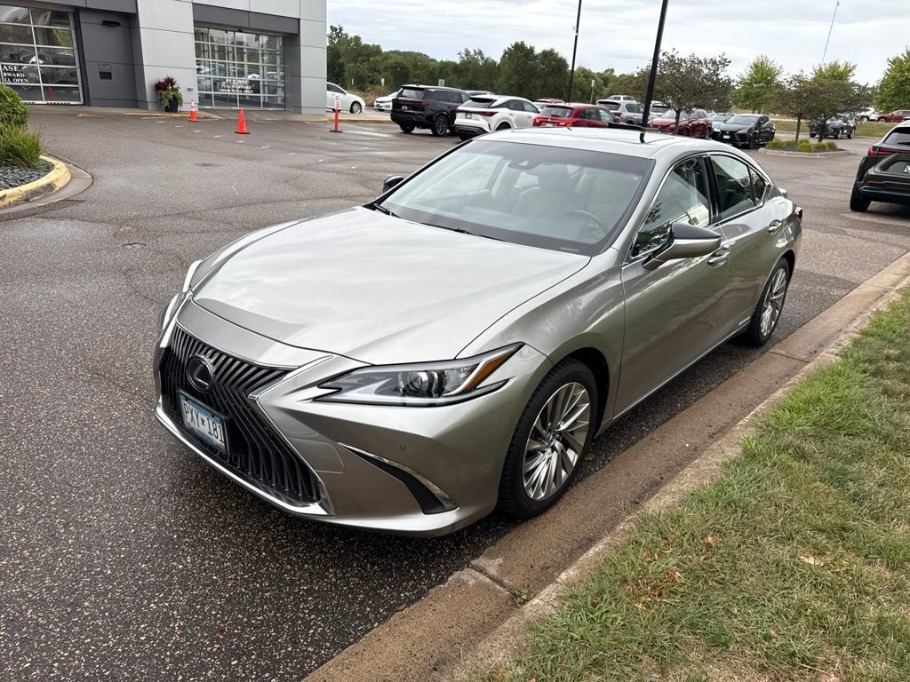 Used 2019 Lexus ES 300h FWD image 29