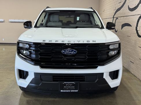 Used 2025 Ford Expedition Max Active AWD/4WD image 9