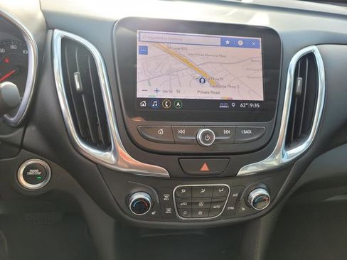 Used 2021 Chevrolet Equinox LT image 23