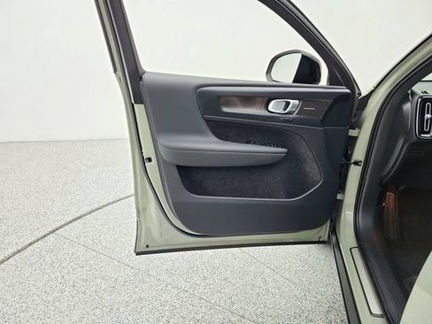 Certified 2023 Volvo XC40 Recharge Ultimate w/ Protection Package Premier AWD/4WD image 24
