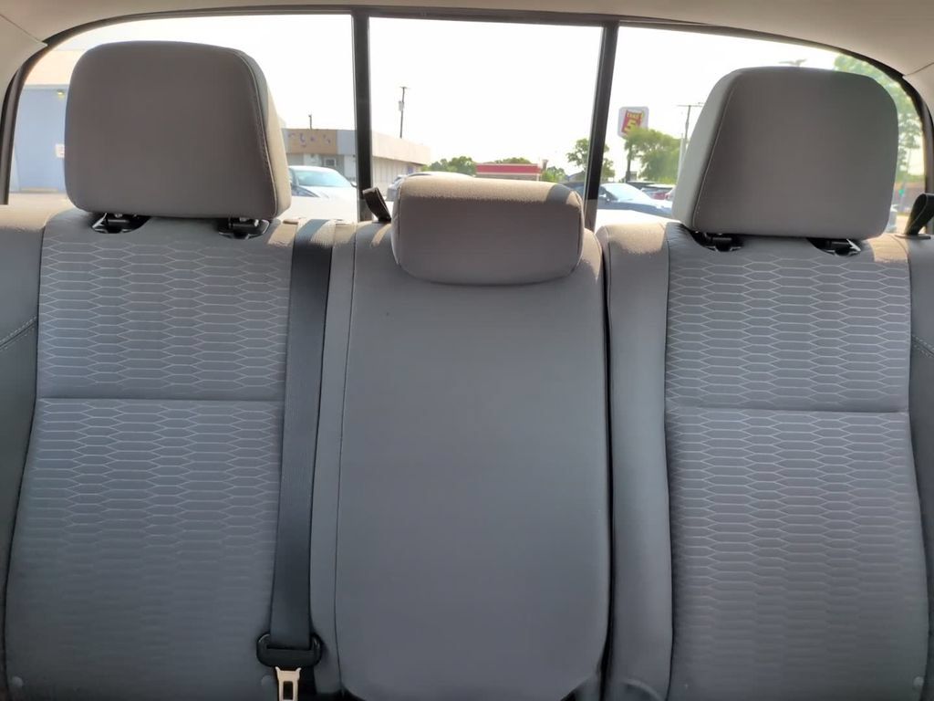 Used 2019 Toyota Tacoma SR5 AWD/4WD image 25