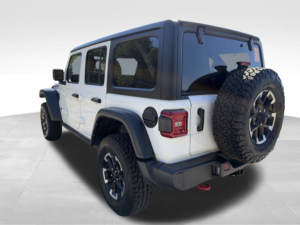 Used 2025 Jeep Wrangler Unlimited Rubicon AWD/4WD image 7