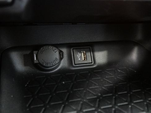 Certified 2025 Toyota RAV4 LE image 30