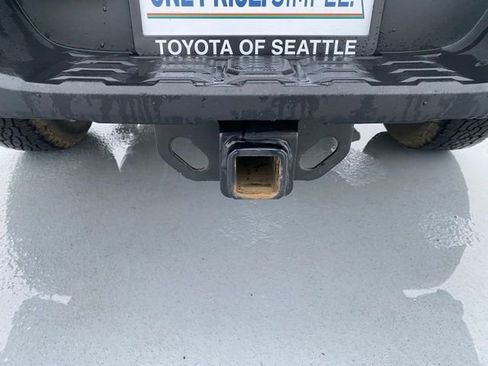 Used 2023 Toyota Tacoma TRD Off-Road image 9