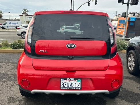 Used 2019 Kia Soul + image 5