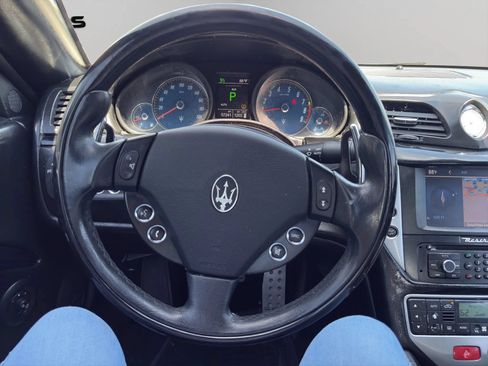 Used 2011 Maserati GranTurismo Convertible RWD image 9