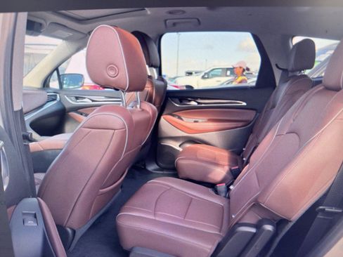 Used 2021 Buick Enclave Avenir w/ Avenir Technology Package FWD image 4