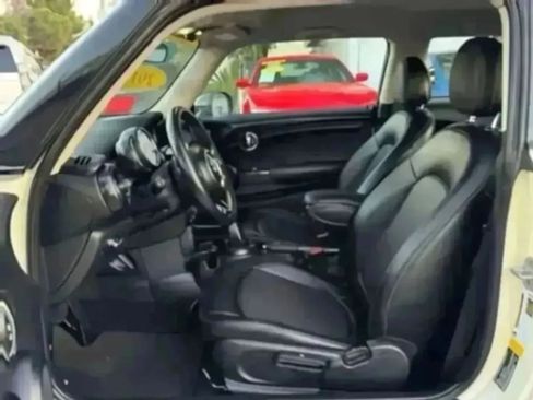 Used 2018 MINI Cooper 2-Door Hardtop FWD image 12