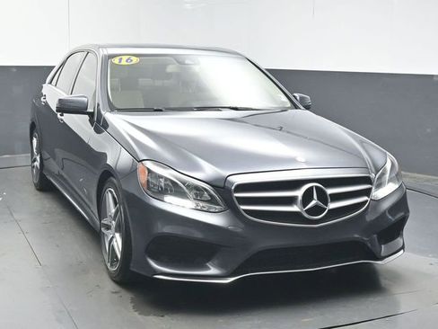 Used 2016 Mercedes-Benz E 350 Sedan image 2