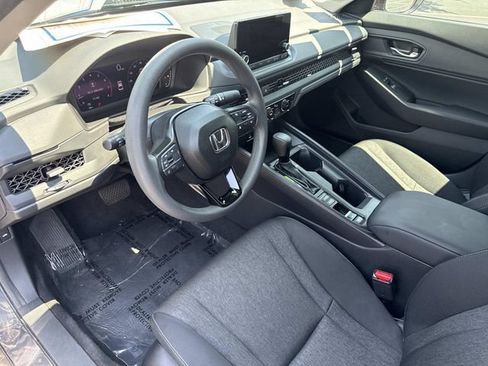 Certified 2023 Honda Accord EX image 21
