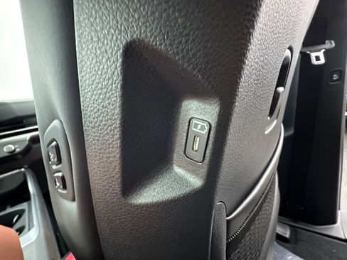 New 2026 Kia Carnival SX image 24