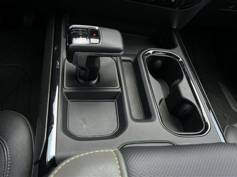 Used 2023 Chevrolet Silverado 1500 ZR2 w/ Technology Package AWD/4WD image 26