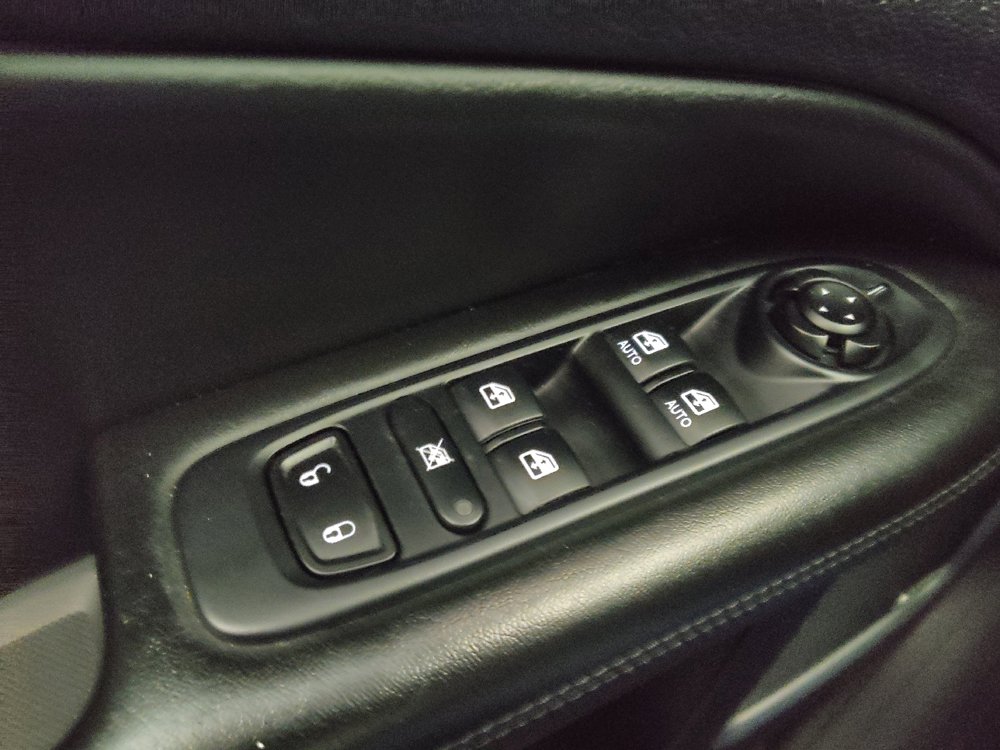 Used 2021 Jeep Compass Latitude w/ Sun and Sound Group AWD/4WD image 27