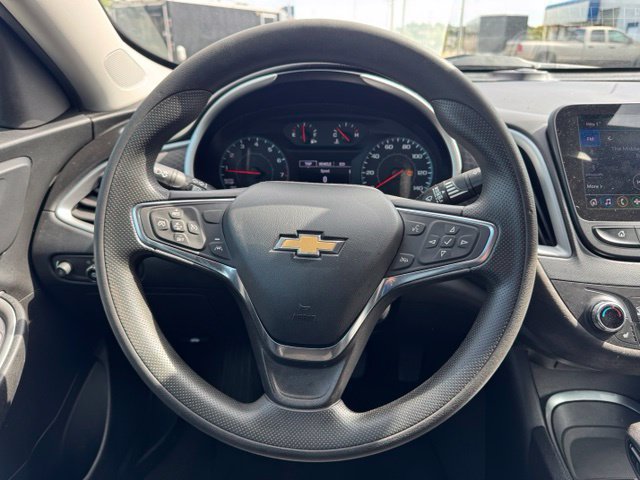 Used 2023 Chevrolet Malibu LT FWD image 18