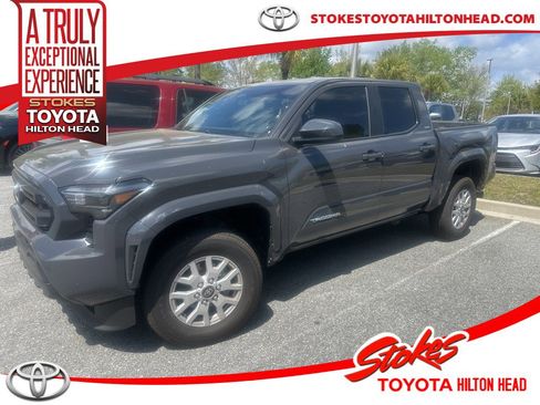 Certified 2025 Toyota Tacoma SR5 image 1