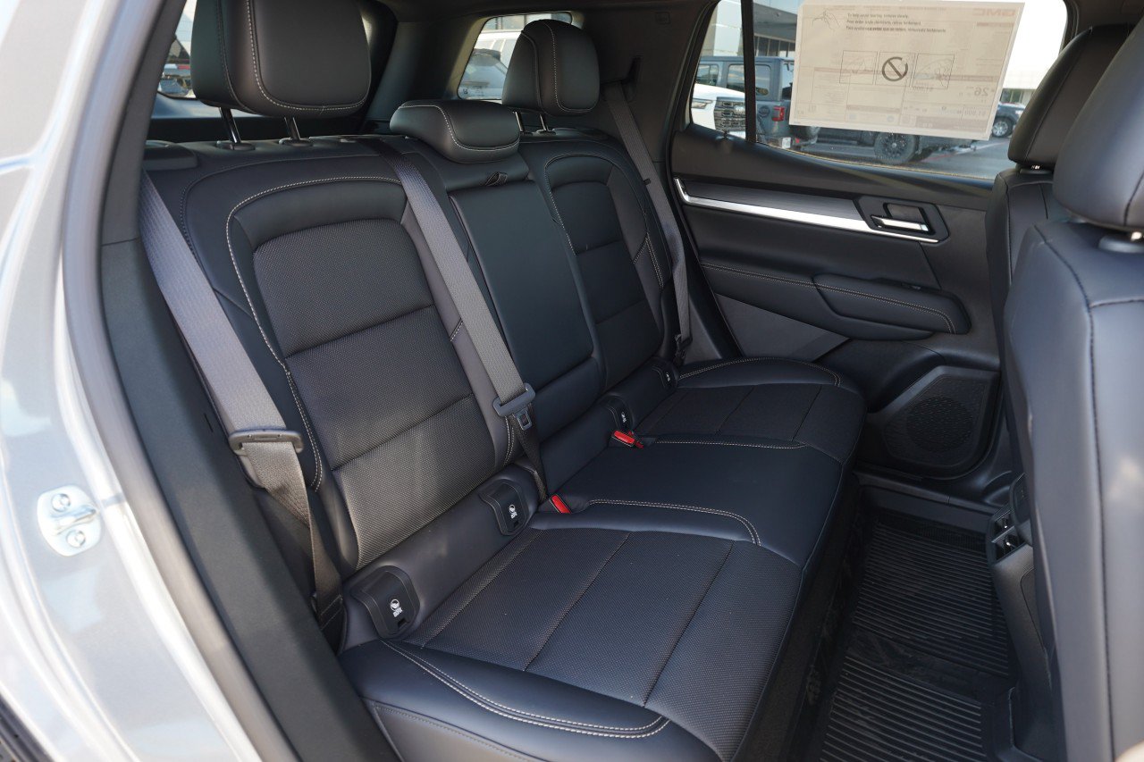 New 2027 GMC Terrain Elevation w/ Elevation Premium Package FWD image 24
