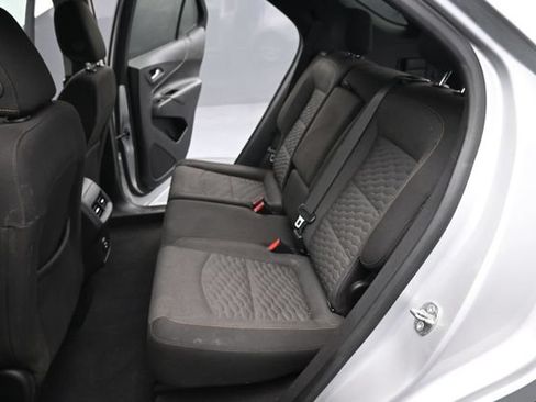 Used 2021 Chevrolet Equinox LT AWD/4WD image 12