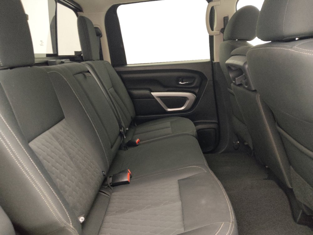 Used 2017 Nissan Titan SV AWD/4WD image 19