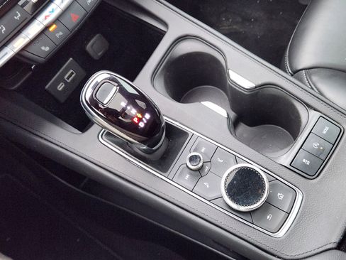 Certified 2023 Cadillac XT4 Luxury w/ Cold Weather Package image 20