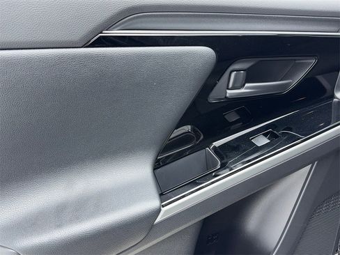 Used 2024 Toyota bZ4X XLE w/ Weather Package image 39