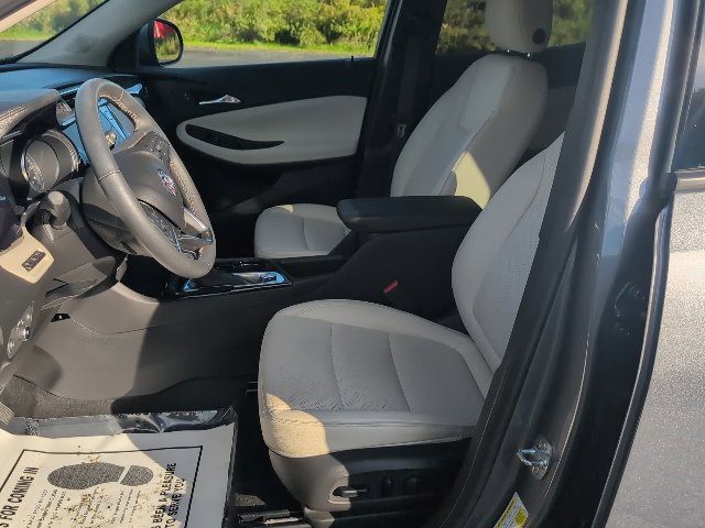 Used 2022 Buick Encore GX Essence w/ Advanced Technology Package AWD/4WD image 13
