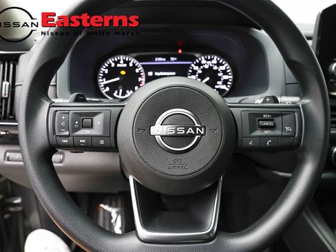Used 2023 Nissan Pathfinder S AWD/4WD image 10