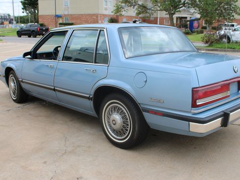 Used 1990 Buick Le Sabre Custom FWD image 5