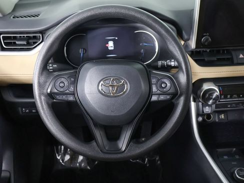 Used 2025 Toyota RAV4 XLE AWD/4WD image 34