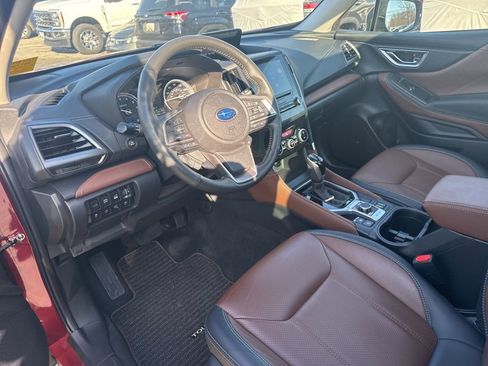 Used 2022 Subaru Forester Touring image 7