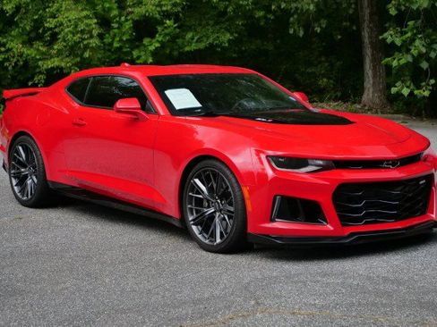 Used 2022 Chevrolet Camaro ZL1 RWD image 46