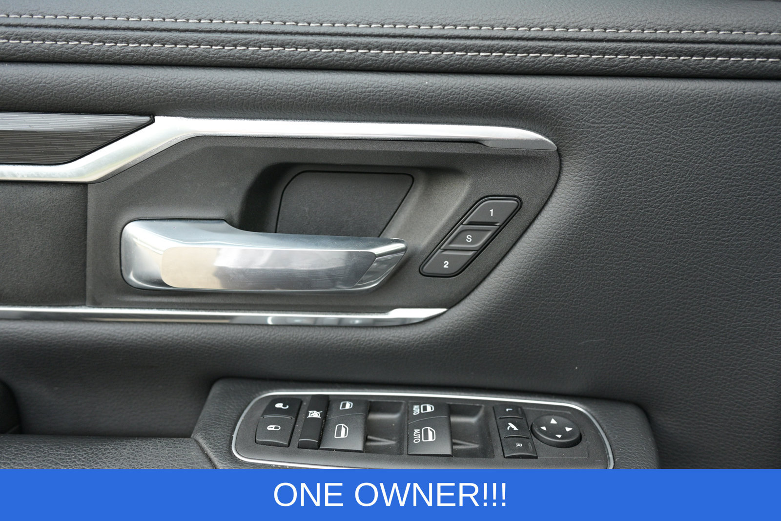 Used 2023 RAM 1500 Laramie AWD/4WD image 14