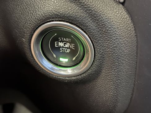 Used 2021 GMC Sierra 1500 Denali w/ Denali Ultimate Package AWD/4WD image 21