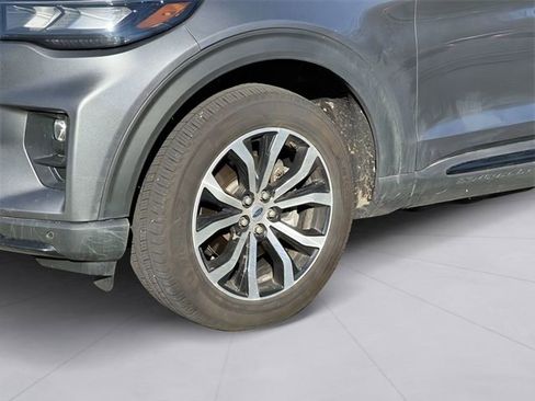 Used 2025 Ford Explorer ST-Line image 10