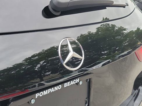 Used 2022 Mercedes-Benz GLA 250 w/ Premium Package Lite image 10