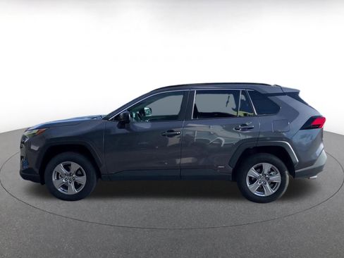 Used 2025 Toyota RAV4 LE image 9