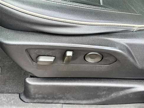 Used 2021 GMC Yukon XL SLT image 20