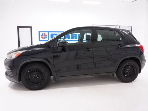 Used 2018 Chevrolet Trax LS w/ LPO, Protection Package image 9
