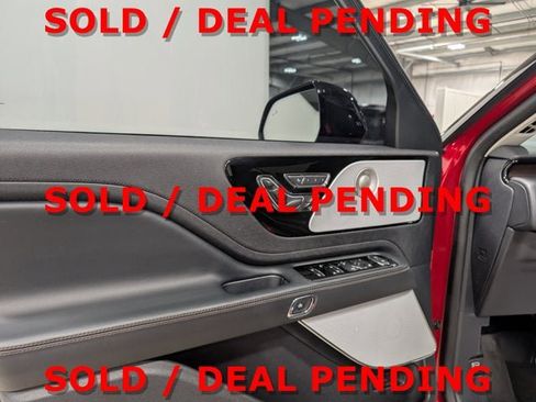 Used 2025 Lincoln Aviator Reserve w/ Equipment Group 201A image 15